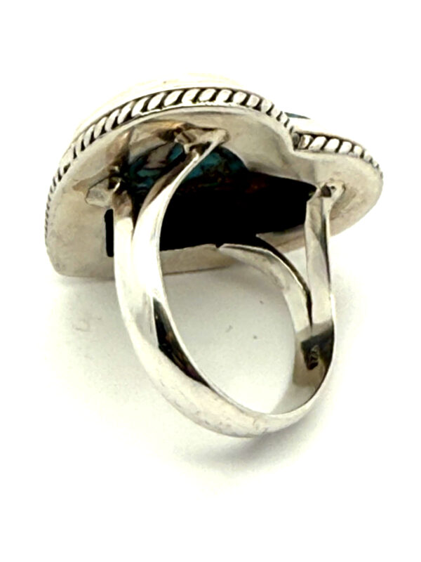 Heart Shaped Spiny Oyster Turquoise Ring - Image 4