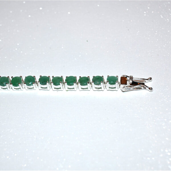 Casual Round Emerald Rocks Silver Tennis Bracelet - Image 2
